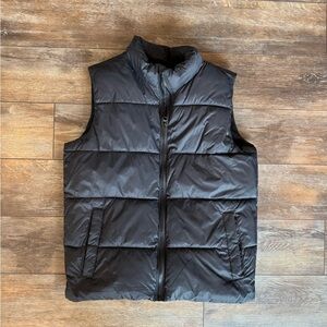 Boys Black Puffer Vest, Size L